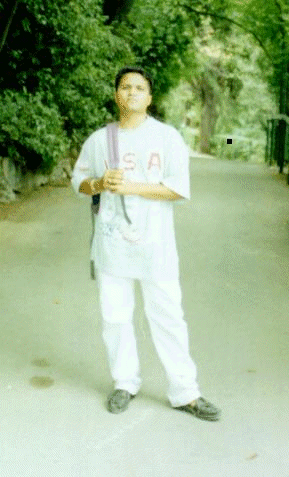 rey2.gif (82446 bytes)